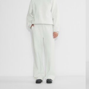 ARITZIA BOYFRIEND BASIC SWEATPANT